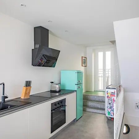 아파트 La Casa Del Pescatore - By Myhomeincomo Colonno